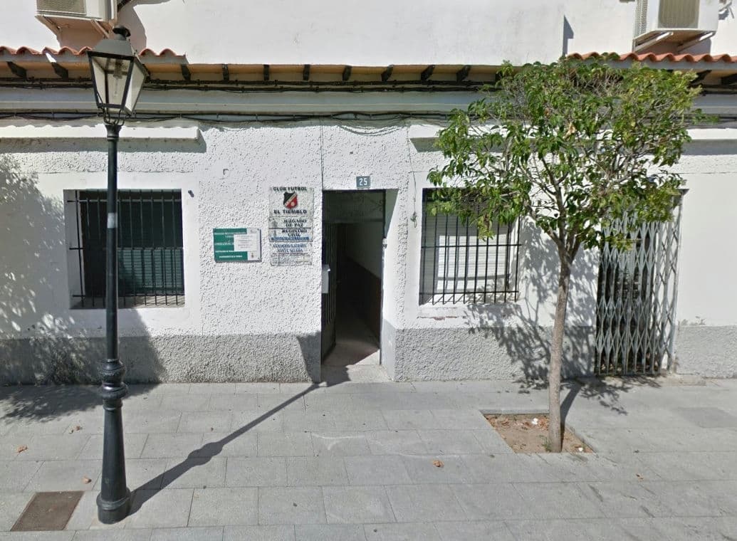 Edificio del Juzgado de Paz y Registro Civil de El Tiemblo