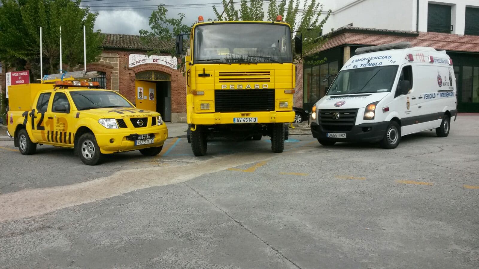 Vehículos de Protección Civil de El Tiemblo